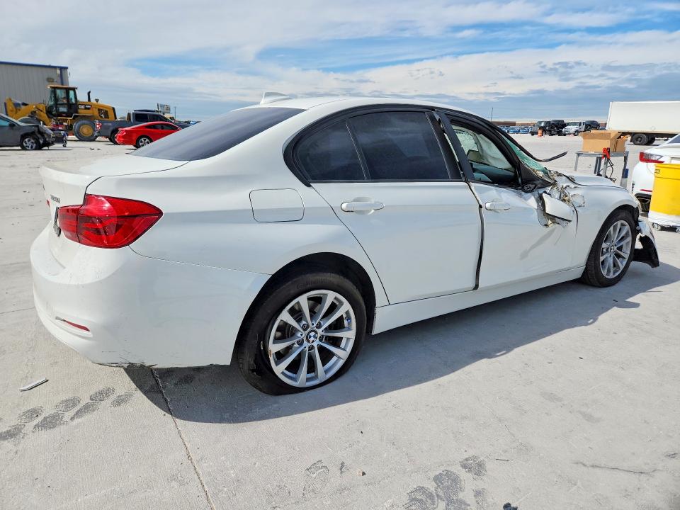 Auction sale of the 2018 Bmw 320, vin: WBA8A9C56JK622875, lot number: 50646196