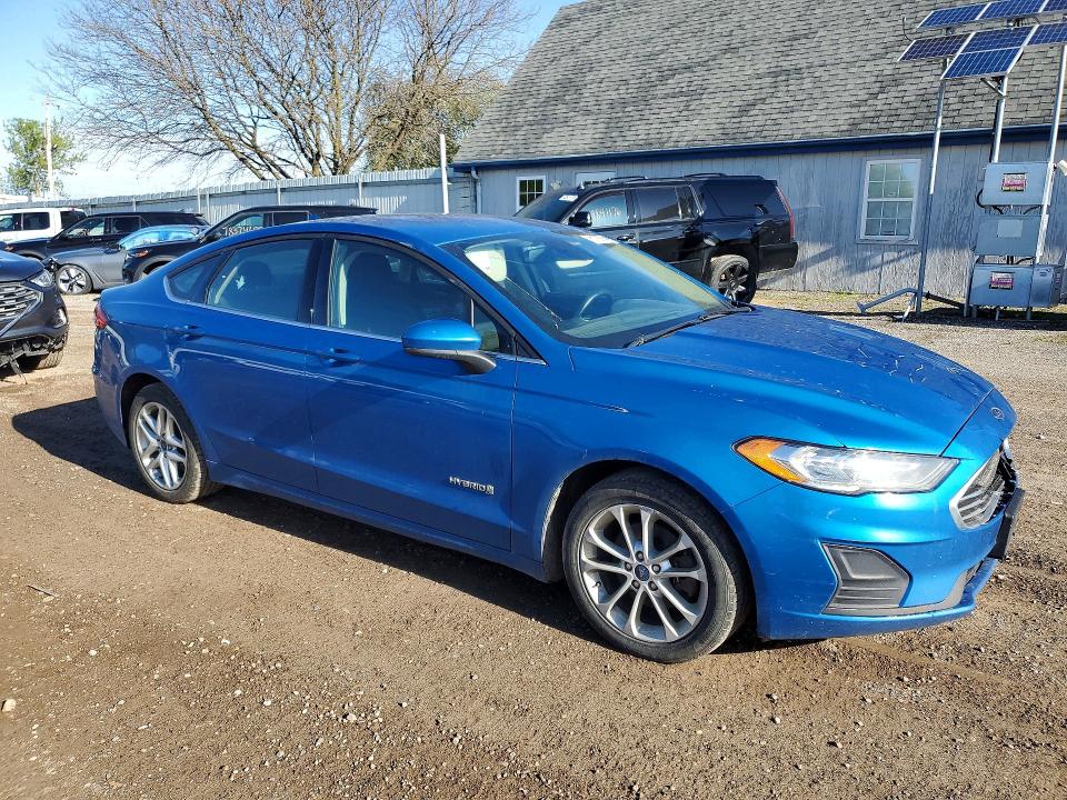2019 Ford Fusion მანქანა იყიდება აუქციონზე, vin: 3FA6P0LU3KR145997, აუქციონის ნომერი: 51787846