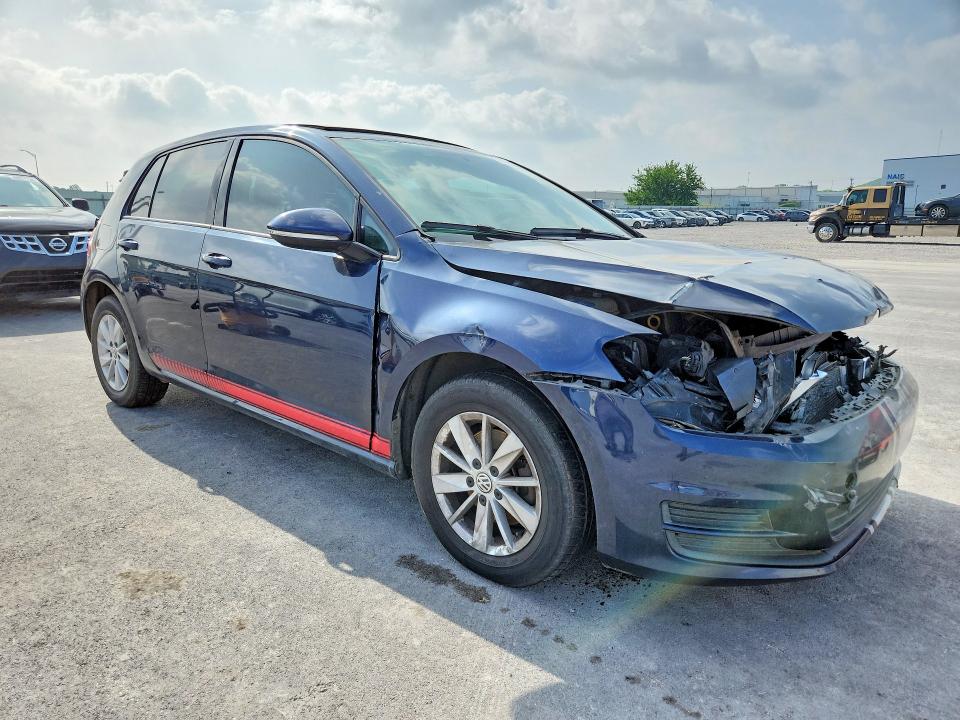 51444376 :رقم المزاد ، 3VW217AUXGM026903 vin ، 2016 Volkswagen Golf مزاد بيع