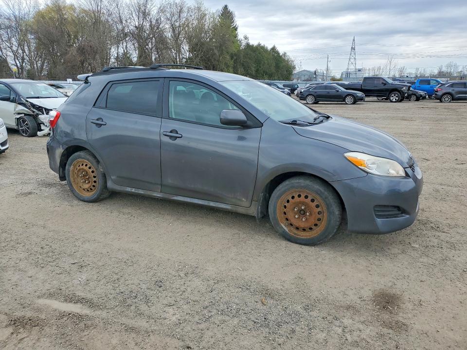 50495686 :رقم المزاد ، 2T1LE4EE8AC015721 vin ، 2010 Toyota Corolla Matrix مزاد بيع
