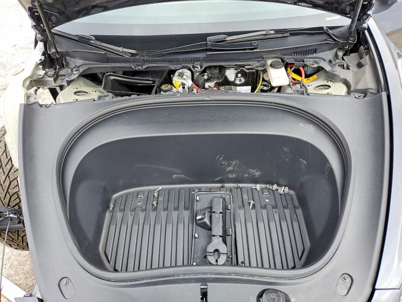 48680776 :رقم المزاد ، 5YJ3E1EB9SF890887 vin ، 2025 Tesla Model 3 مزاد بيع