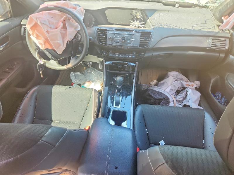 50639546 :رقم المزاد ، 1HGCR2F52HA214027 vin ، 2017 Honda Accord مزاد بيع