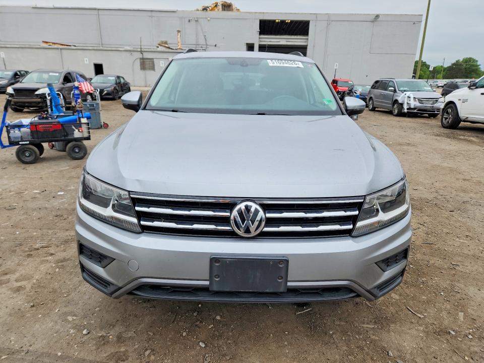 51694626 :رقم المزاد ، 3VV2B7AX3MM139745 vin ، 2021 Volkswagen Tiguan مزاد بيع