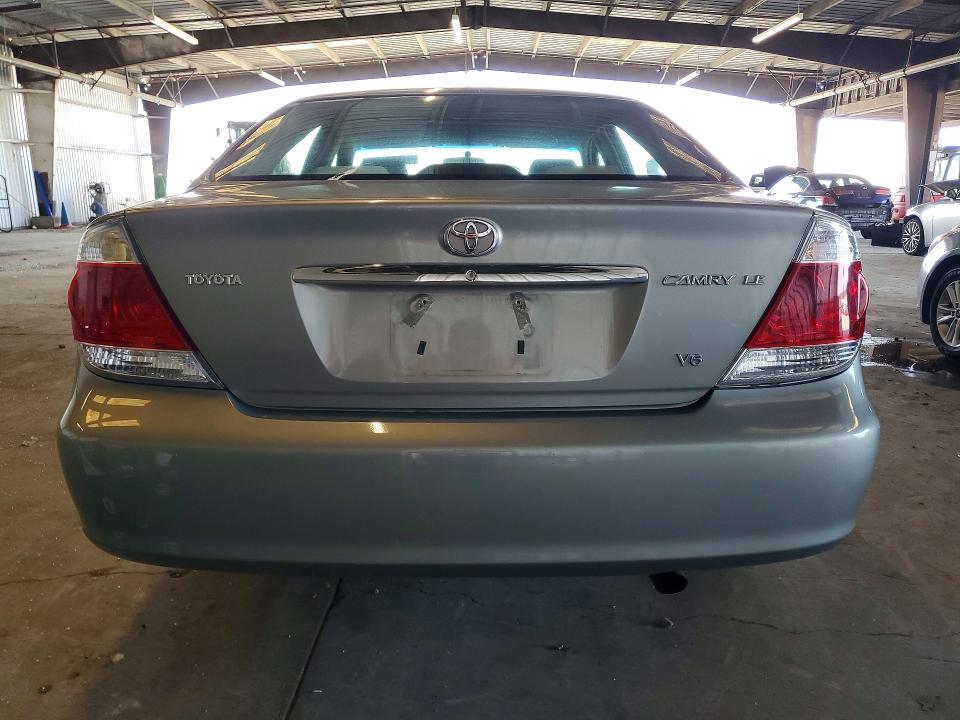 2005 Toyota Camry მანქანა იყიდება აუქციონზე, vin: 4T1BF30K75U599758, აუქციონის ნომერი: 51280756