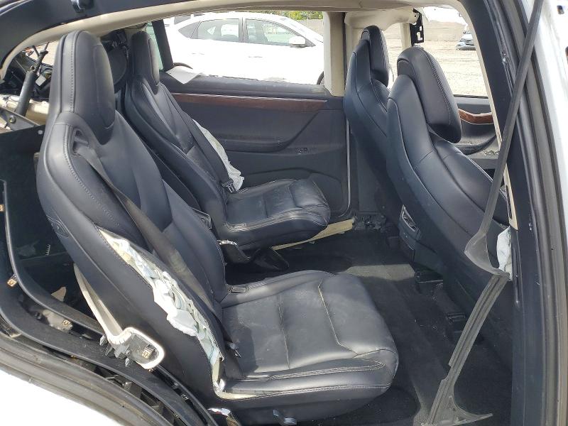 Продаж на аукціоні авто 2018 Tesla Model X, vin: 5YJXCBE24JF112993, номер лоту: 51029216