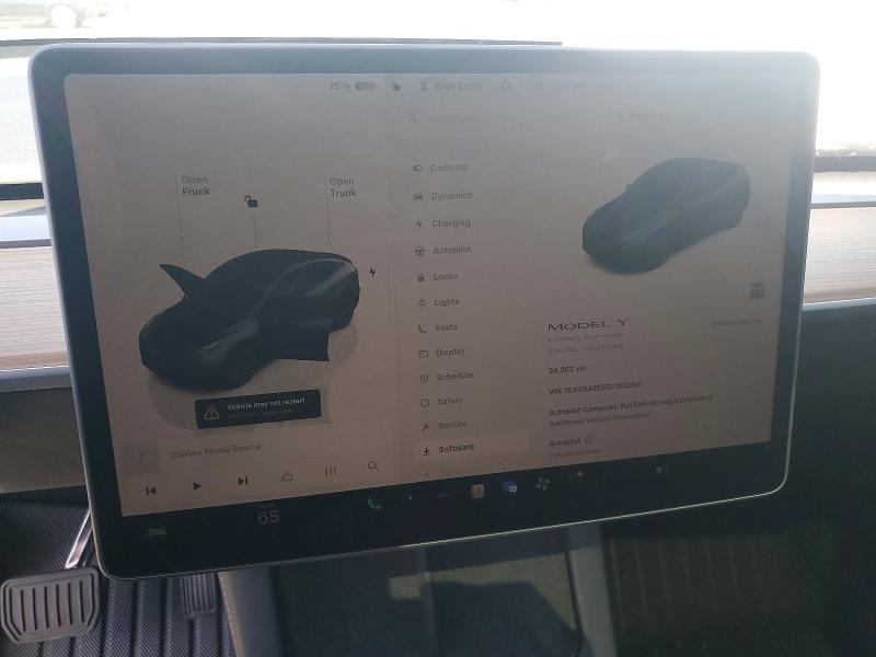 Продаж на аукціоні авто 2025 Tesla Model Y, vin: 7SAYGAEE8SF282064, номер лоту: 49968276