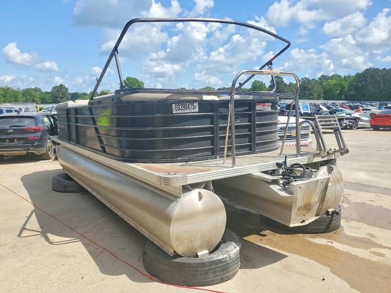 2021 Crestliner Boat მანქანა იყიდება აუქციონზე, vin: CSM006461021, აუქციონის ნომერი: 80390475