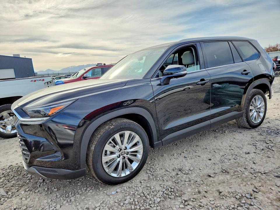 50311336 :رقم المزاد ، 5TDAAAB52SS104067 vin ، 2025 Toyota Grand Highlander مزاد بيع