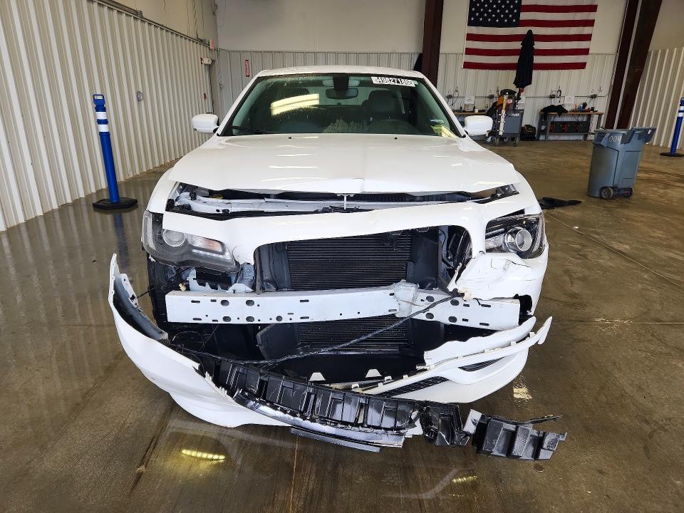 49827186 :رقم المزاد ، 2C3CCASG1PH620760 vin ، 2023 Chrysler 300 مزاد بيع