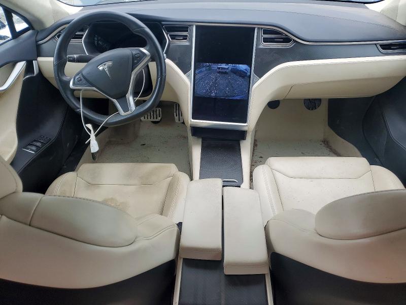 48494306 :رقم المزاد ، 5YJSA1E49JF246314 vin ، 2018 Tesla Model S مزاد بيع