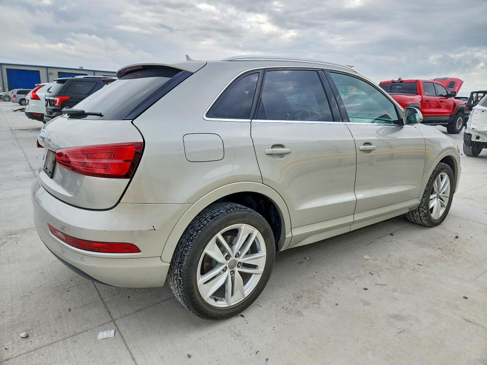 2016 Audi Q3 მანქანა იყიდება აუქციონზე, vin: WA1BFCFS1GR021506, აუქციონის ნომერი: 49682806