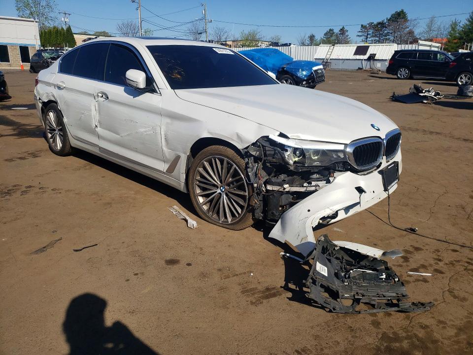 50671276 :رقم المزاد ، WBAJA7C56JWA72627 vin ، 2018 Bmw 530 مزاد بيع