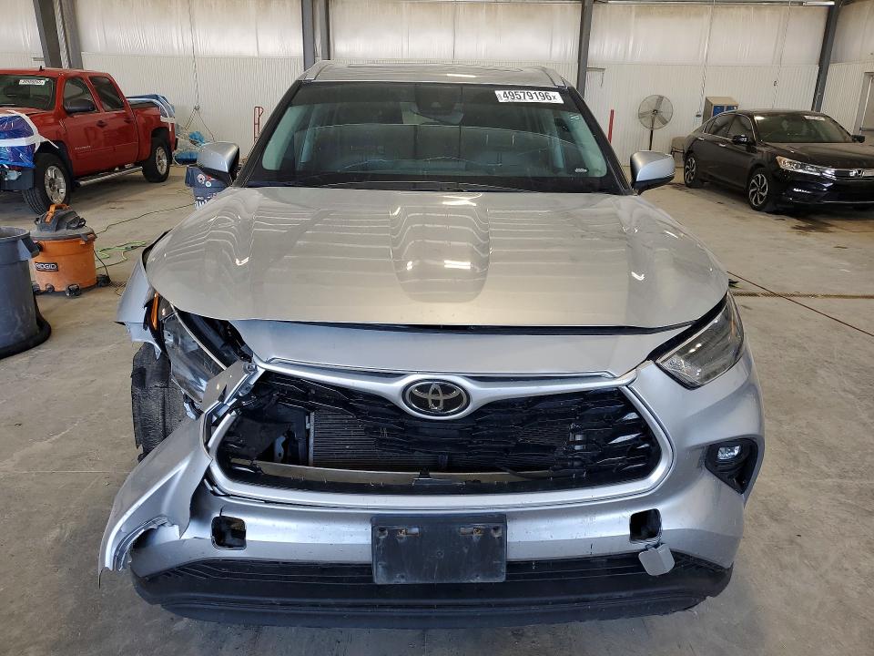 49579196 :رقم المزاد ، 5TDHZRBH2NS576175 vin ، 2022 Toyota Highlander مزاد بيع