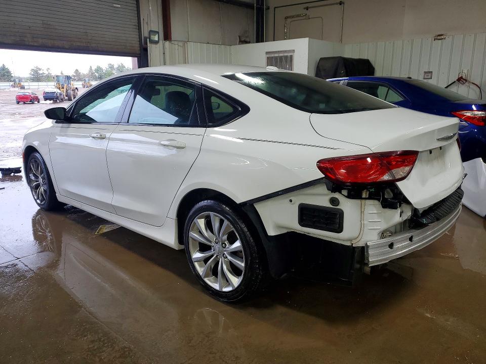49336326 :رقم المزاد ، 1C3CCCBG5FN515589 vin ، 2015 Chrysler 200 مزاد بيع