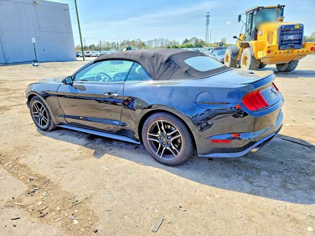48799576 :رقم المزاد ، 1FATP8UH7J5145246 vin ، 2018 Ford Mustang مزاد بيع