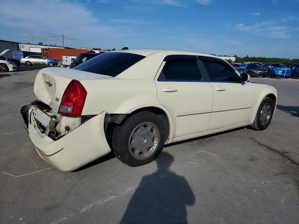48316156 :رقم المزاد ، 2C3JA53G25H580110 vin ، 2005 Chrysler 300 مزاد بيع
