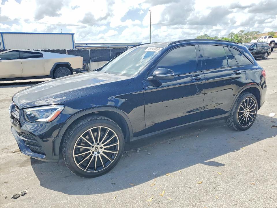 48090846 :رقم المزاد ، W1N0G8DB1MF986043 vin ، 2021 Mercedes-benz Glc مزاد بيع