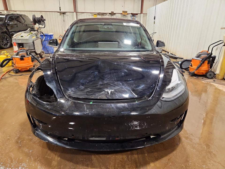 48096176 :رقم المزاد ، 5YJ3E1EB9JF182248 vin ، 2018 Tesla Model 3 مزاد بيع