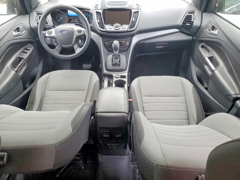 51033156 :رقم المزاد ، 1FMCU0GX1GUB45910 vin ، 2016 Ford Escape مزاد بيع