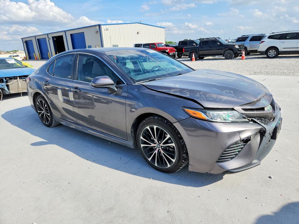 Продаж на аукціоні авто 2018 Toyota Camry, vin: 4T1B11HK8JU588592, номер лоту: 49507076