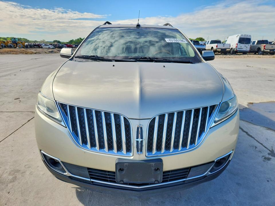 49160196 :رقم المزاد ، 2LMDJ6JK9BBJ23671 vin ، 2011 Lincoln Townhouse Mkx مزاد بيع