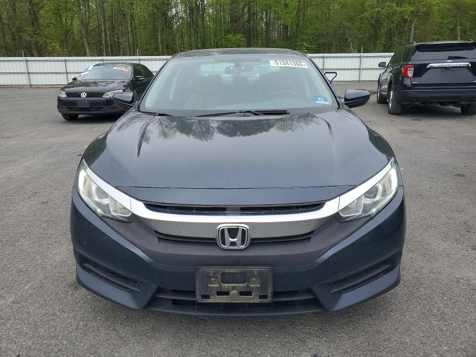 51341366 :رقم المزاد ، 19XFC2F58GE247042 vin ، 2016 Honda Civic مزاد بيع