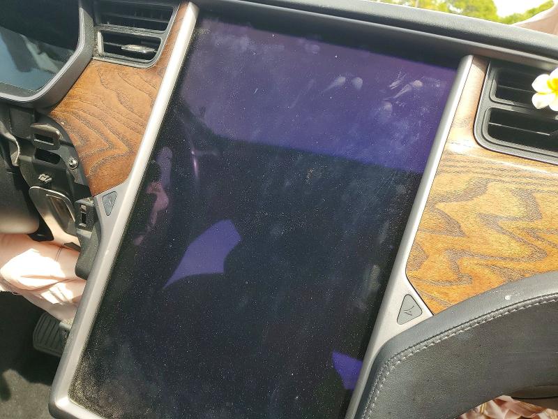 Продаж на аукціоні авто 2018 Tesla Model X, vin: 5YJXCBE24JF112993, номер лоту: 51029216