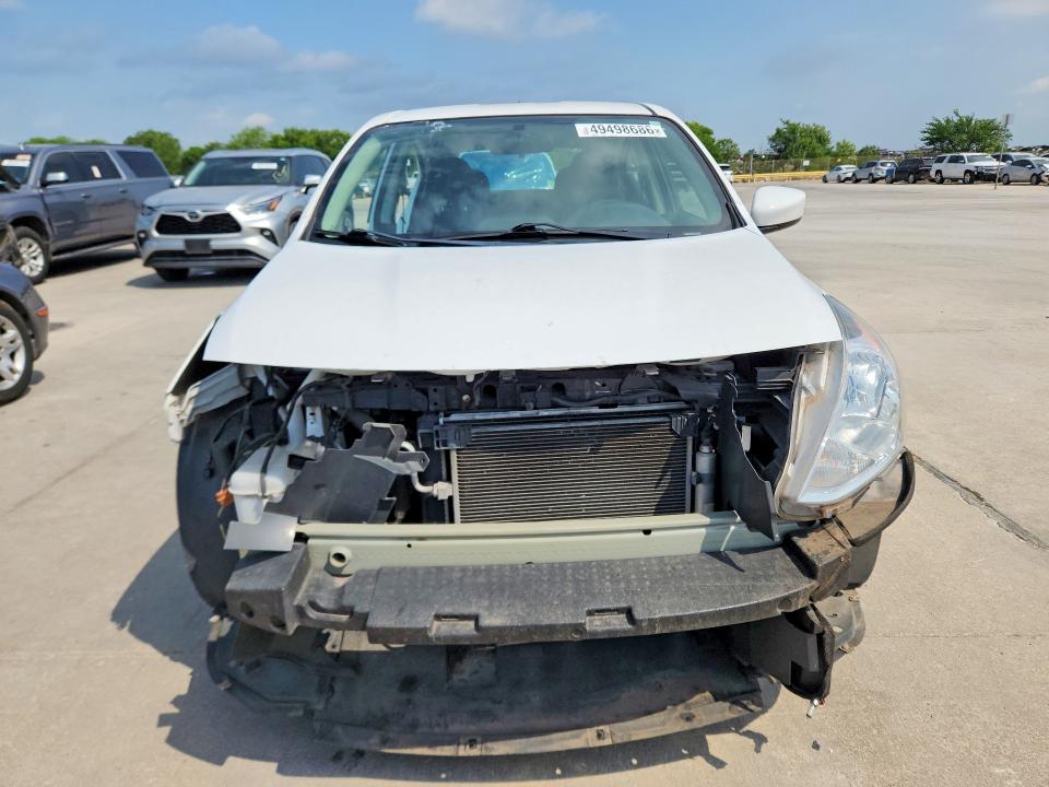 49498686 :رقم المزاد ، 3N1CN7AP3KL819581 vin ، 2019 Nissan Versa مزاد بيع