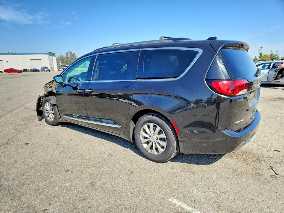 Продажа на аукционе авто 2017 Chrysler Pacifica, vin: 2C4RC1BG6HR815898, номер лота: 51507866