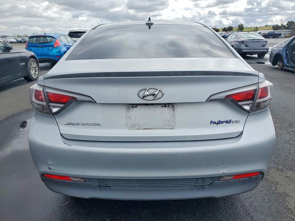 2017 Hyundai Sonata Hybrid მანქანა იყიდება აუქციონზე, vin: KMHE24L36HA063411, აუქციონის ნომერი: 46488166