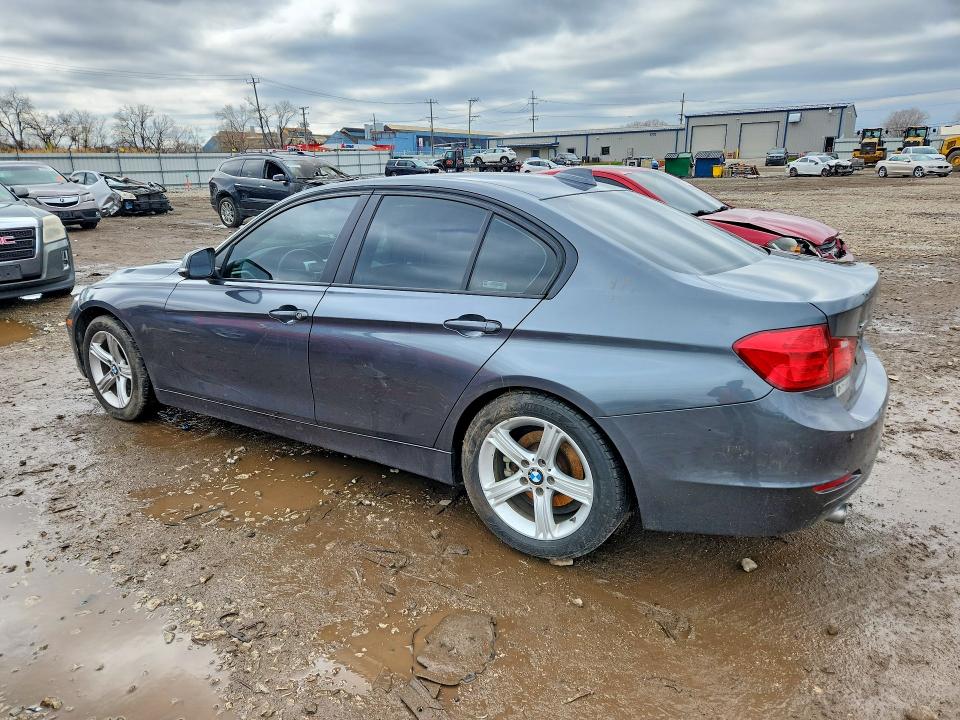 49505966 :رقم المزاد ، WBA3C3C5XDF982441 vin ، 2013 Bmw 320 مزاد بيع