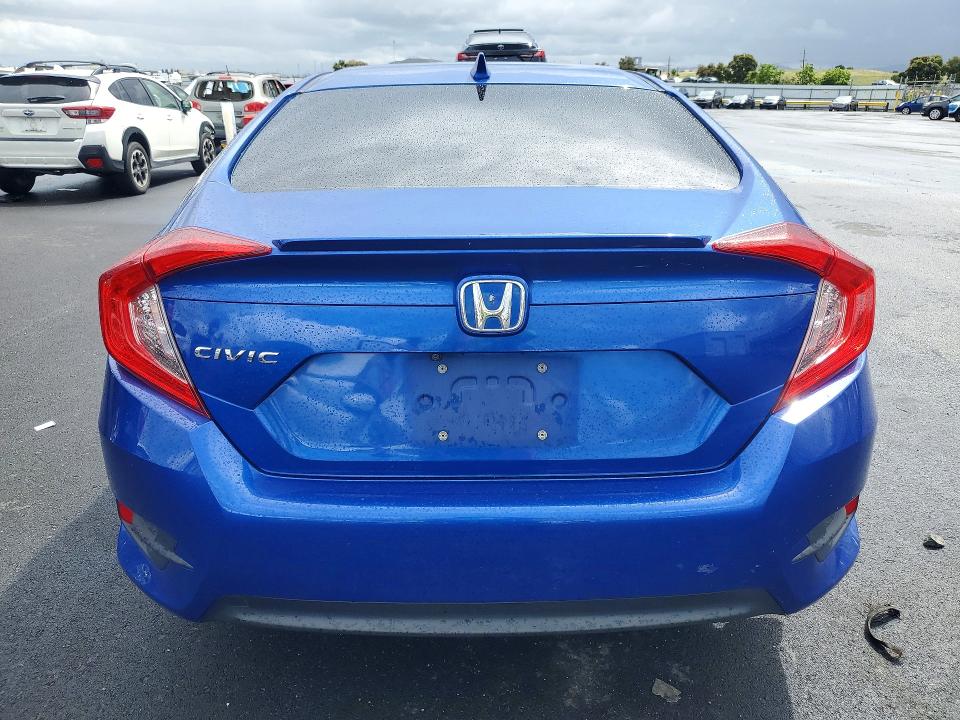 50788566 :رقم المزاد ، JHMFC1F33JX015768 vin ، 2018 Honda Civic مزاد بيع