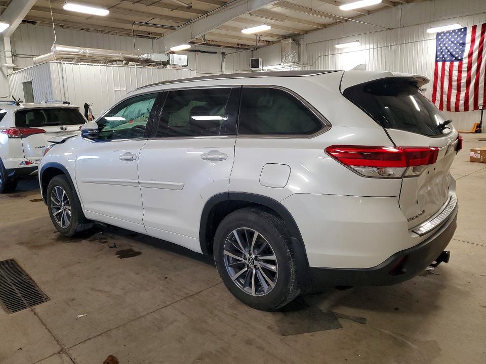 Aukcja sprzedaży 2018 Toyota Highlander, vin: 5TDJZRFH1JS811767, numer aukcji: 51414036