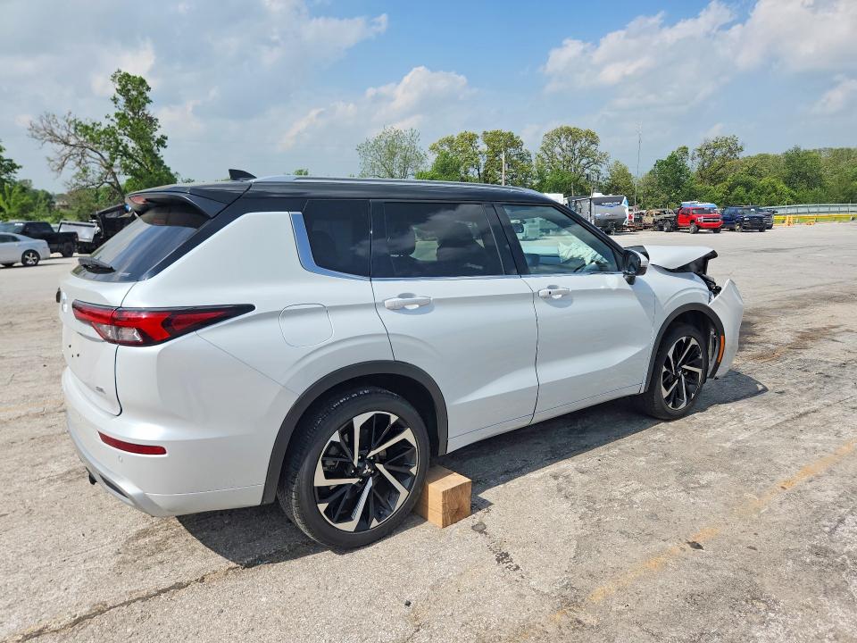 Продажа на аукционе авто 2024 Mitsubishi Outlander, vin: JA4J4WA88RZ024792, номер лота: 51651176