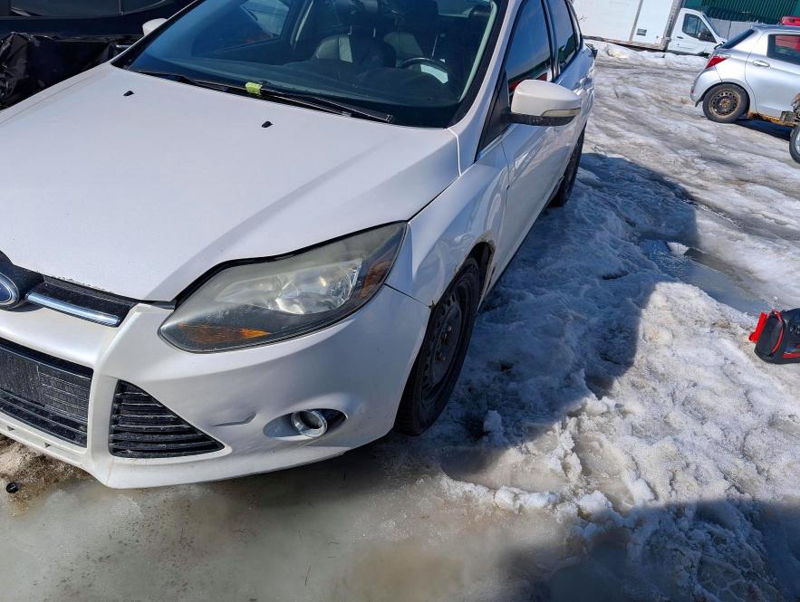 49127456 :رقم المزاد ، 1FADP3J29DL101224 vin ، 2013 Ford Focus مزاد بيع