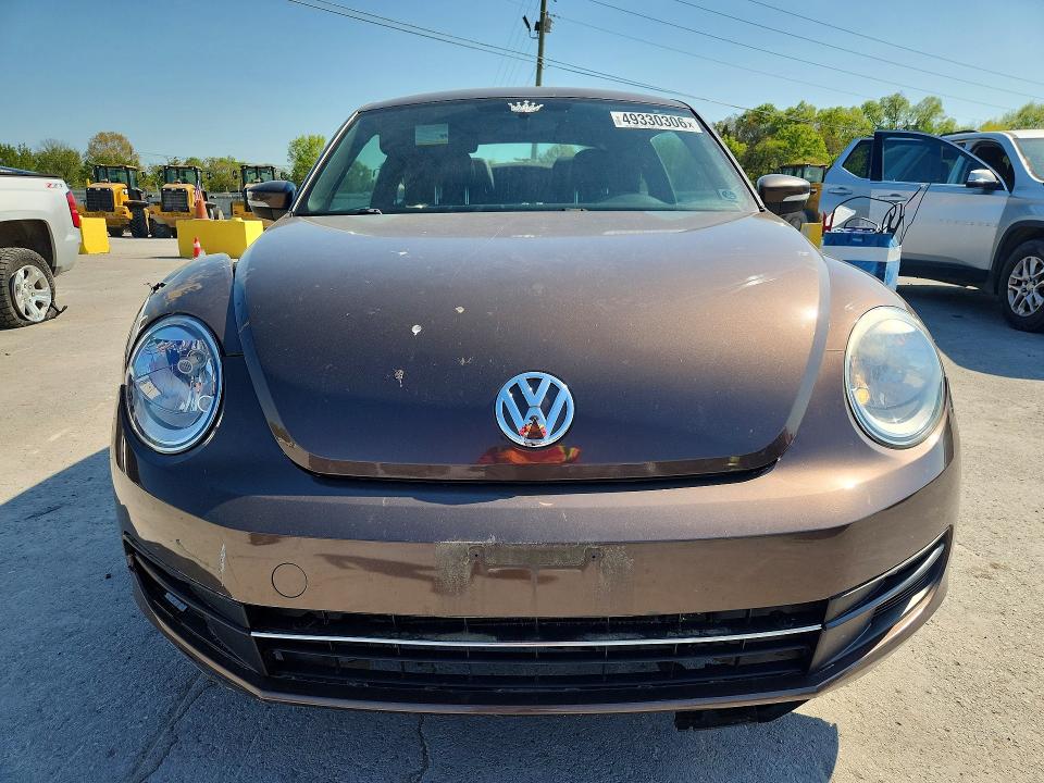 49330306 :رقم المزاد ، 3VWJP7AT0DM631266 vin ، 2013 Volkswagen Beetle مزاد بيع