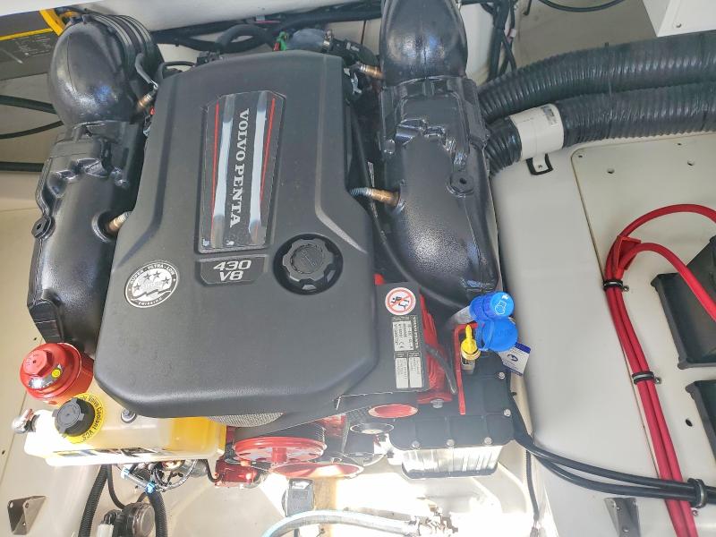 51194776 :رقم المزاد ، FGEA9103F222 vin ، 2022 Cobalt Boat مزاد بيع