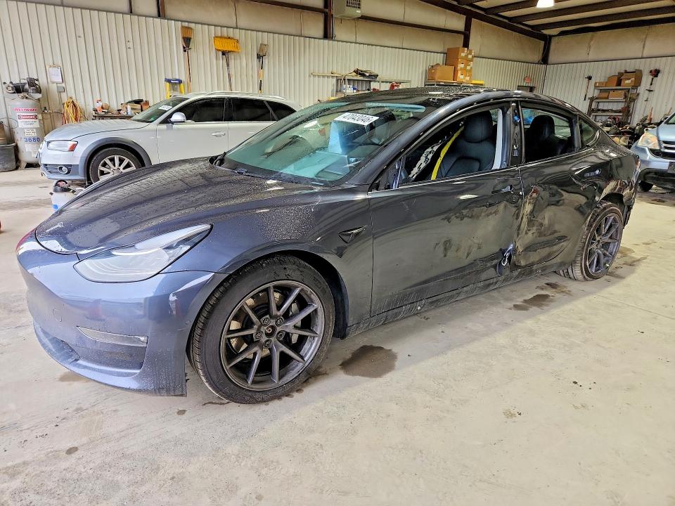 47043046 :رقم المزاد ، 5YJ3E1EB3MF852719 vin ، 2021 Tesla Model 3 مزاد بيع