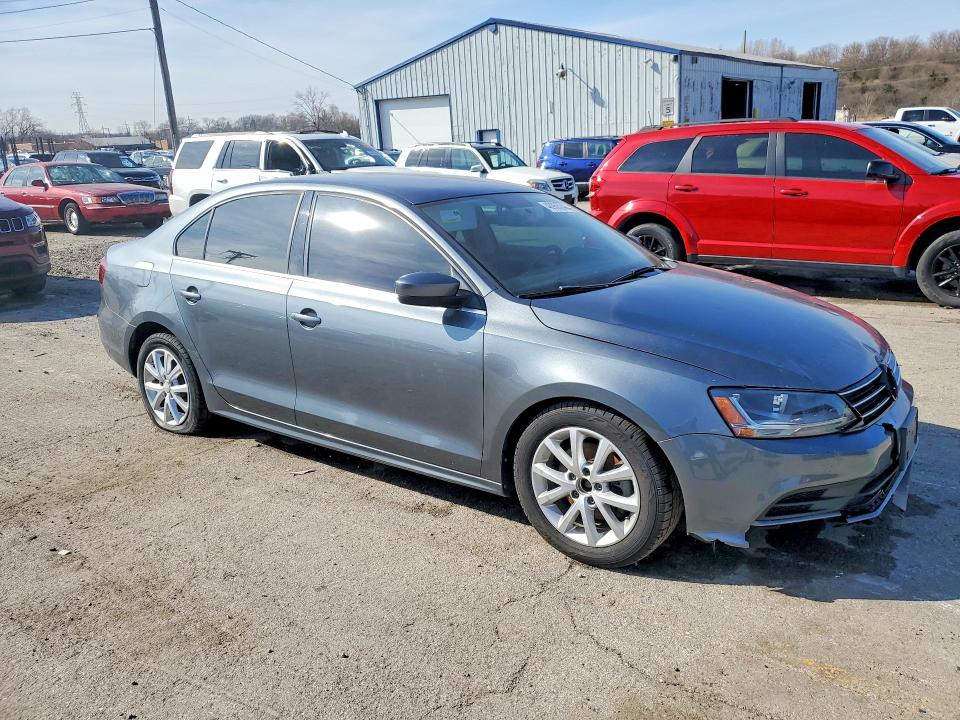 48955246 :رقم المزاد ، 3VW167AJ0HM316037 vin ، 2017 Volkswagen Jetta مزاد بيع