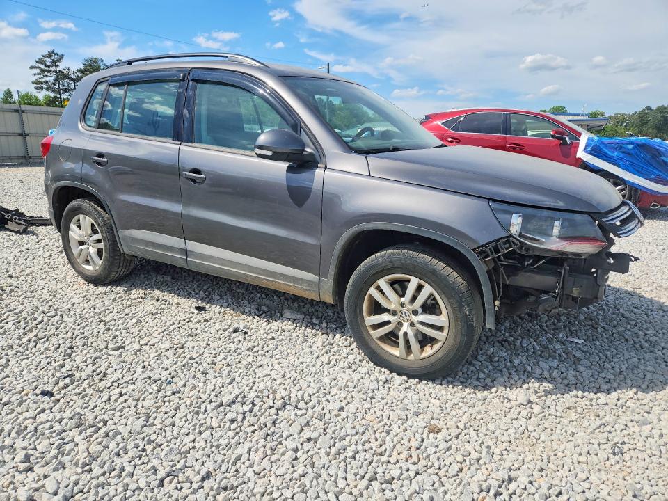 2015 Volkswagen Tiguan მანქანა იყიდება აუქციონზე, vin: WVGAV7AX7FW579239, აუქციონის ნომერი: 49780346