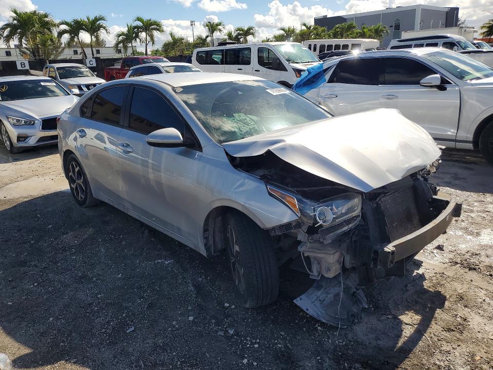 2021 Kia Forte მანქანა იყიდება აუქციონზე, vin: 3KPF24AD0ME348763, აუქციონის ნომერი: 47269686