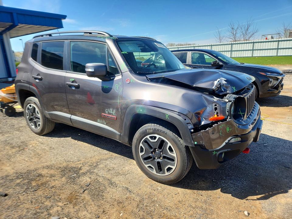 2017 Jeep Renegade მანქანა იყიდება აუქციონზე, vin: ZACCJBCBXHPE92304, აუქციონის ნომერი: 50333206