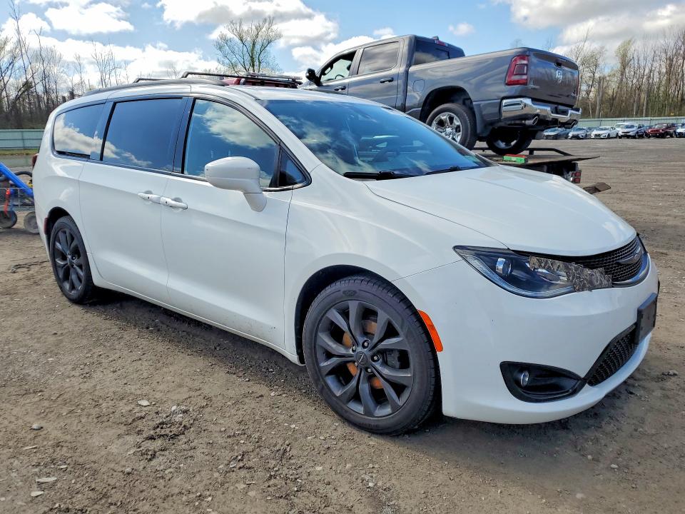 2018 Chrysler Pacifica მანქანა იყიდება აუქციონზე, vin: 2C4RC1EG2JR175285, აუქციონის ნომერი: 49817586