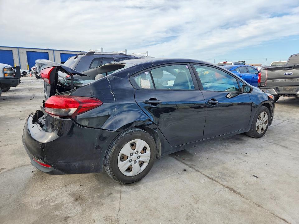 Продажа на аукционе авто 2018 Kia Forte, vin: 3KPFK4A7XJE236672, номер лота: 48569516
