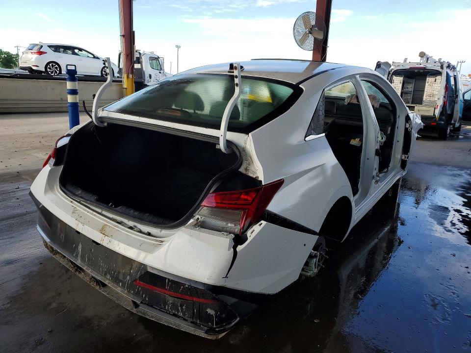2025 Hyundai Elantra მანქანა იყიდება აუქციონზე, vin: KMHLN4DJ2SU179769, აუქციონის ნომერი: 49213406