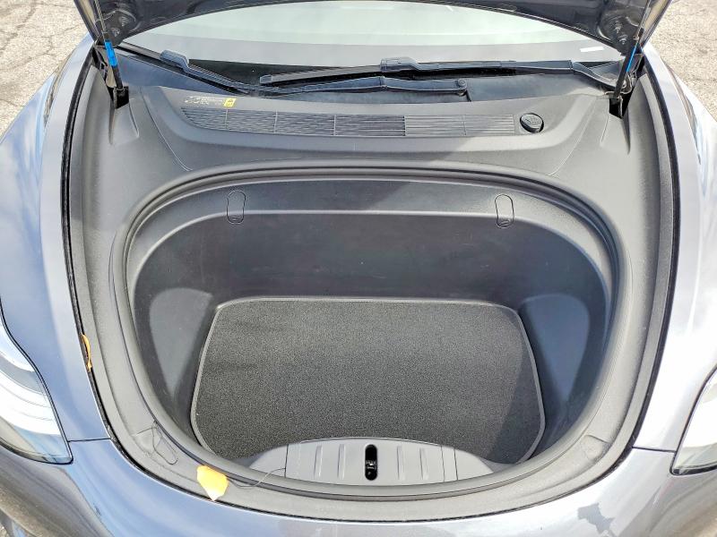 48292086 :رقم المزاد ، 5YJ3E1EA8JF051531 vin ، 2018 Tesla Model 3 مزاد بيع