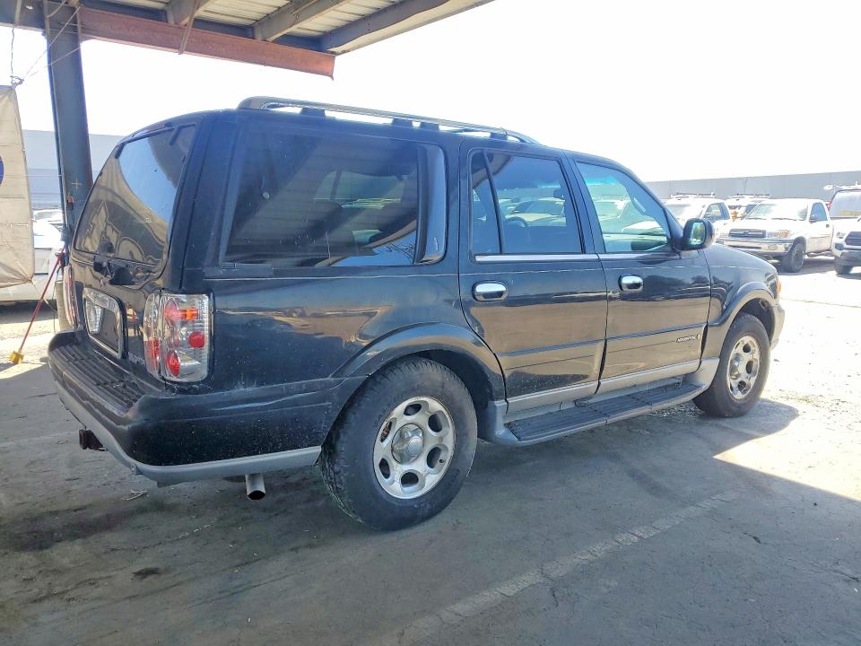 49468906 :رقم المزاد ، 5LMFU28R71LJ22036 vin ، 2002 Lincoln Navigator مزاد بيع