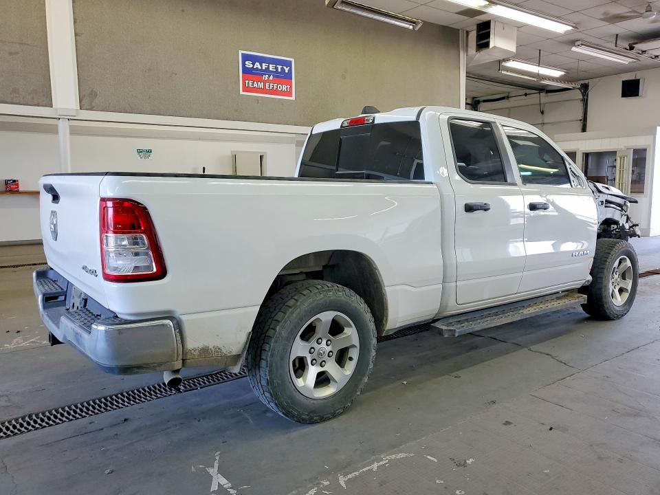 47982176 :رقم المزاد ، 1C6RRFCG6KN676474 vin ، 2019 Ram 1500 مزاد بيع