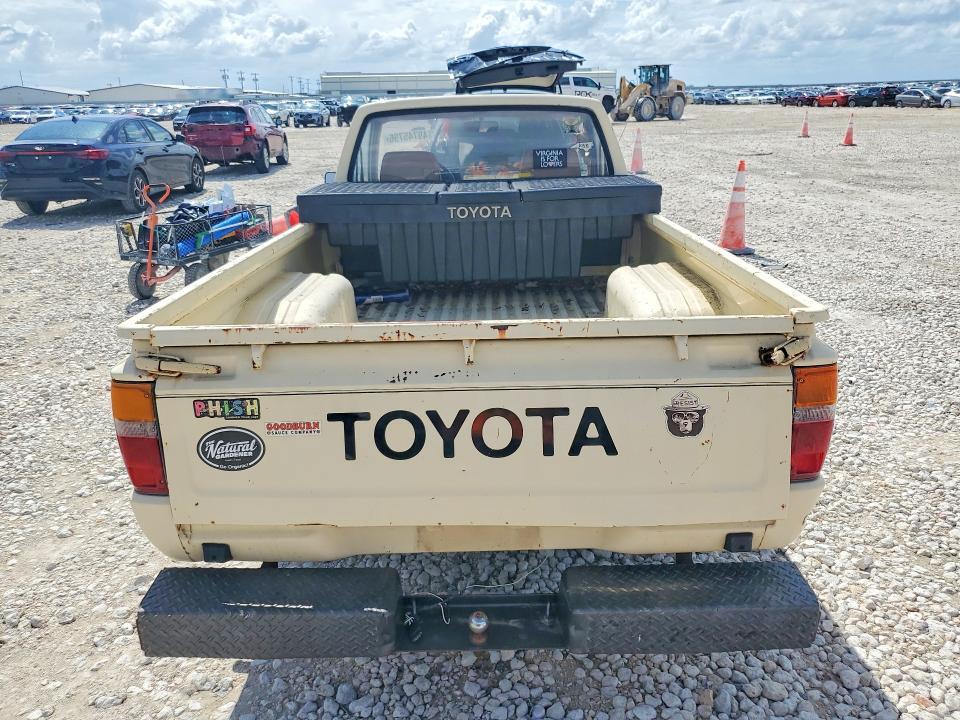 Продажа на аукционе авто 1984 Toyota Pickup, vin: JT4RN55R9E0046284, номер лота: 49745796