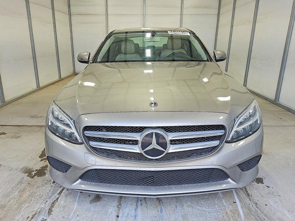 50409826 :رقم المزاد ، 55SWF8DB8KU316817 vin ، 2019 Mercedes-benz C مزاد بيع